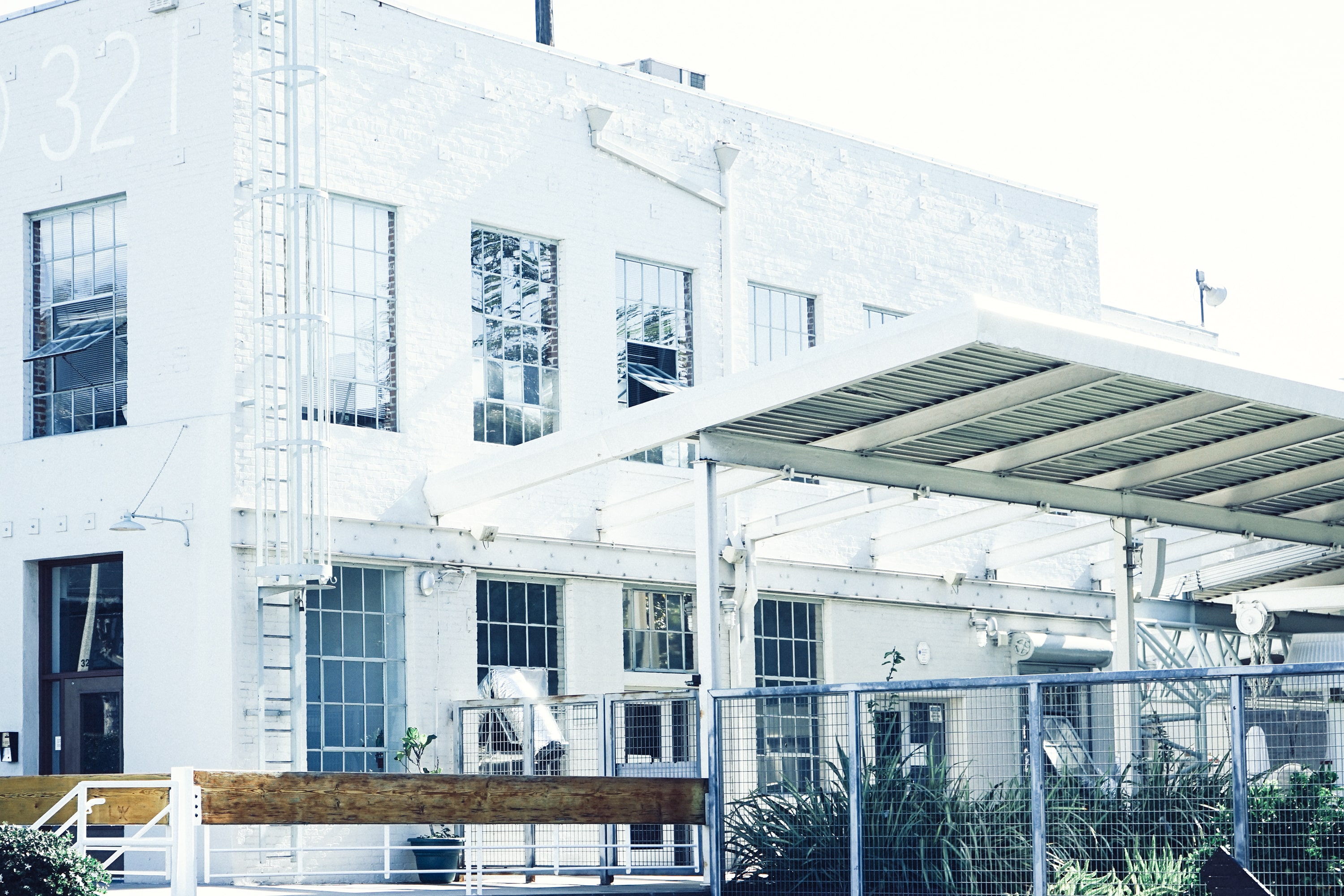 5 Common Barriers to Effective Warehouse Wireless Networking