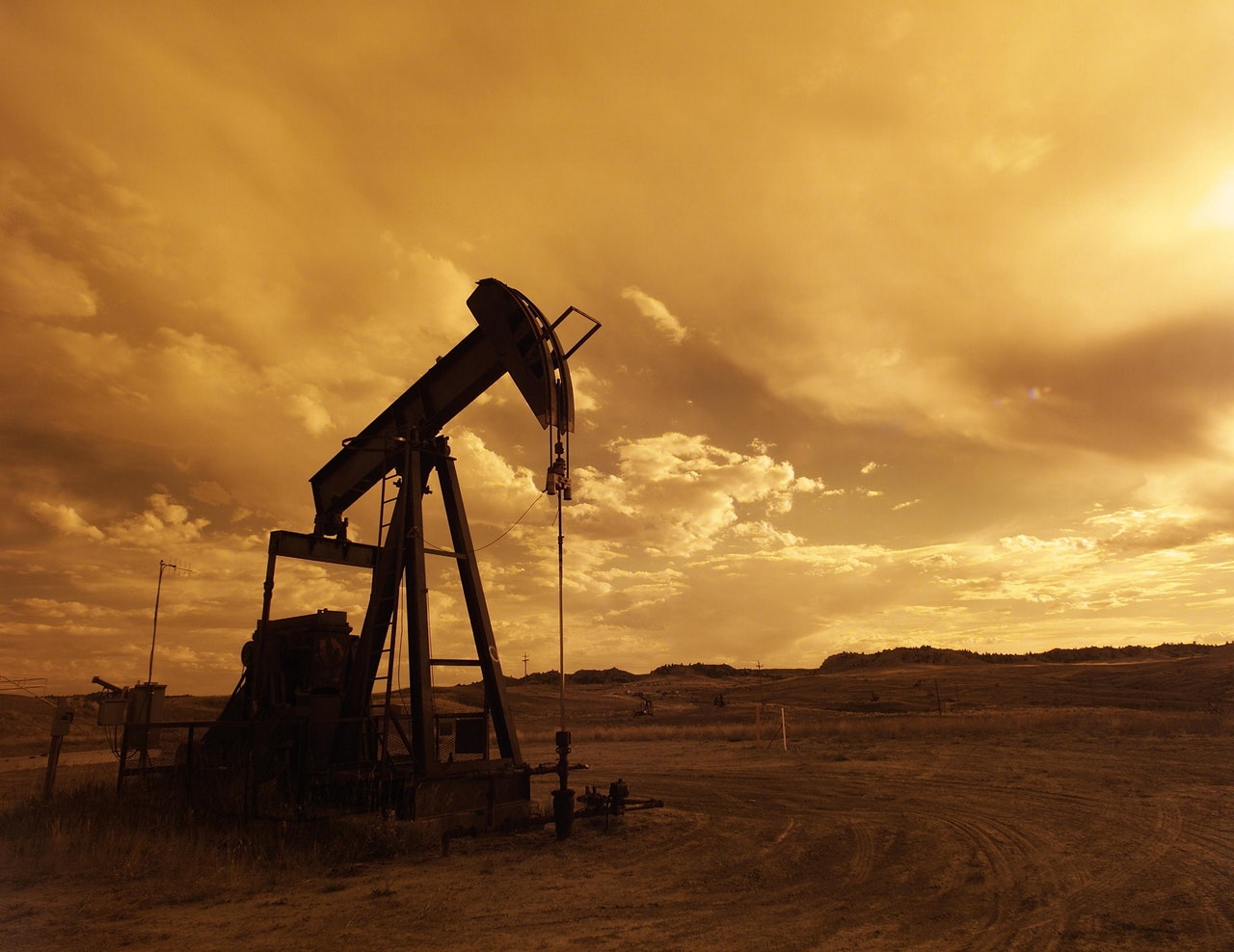 How Wireless Networking Increases Oilfield Safety and Productivity